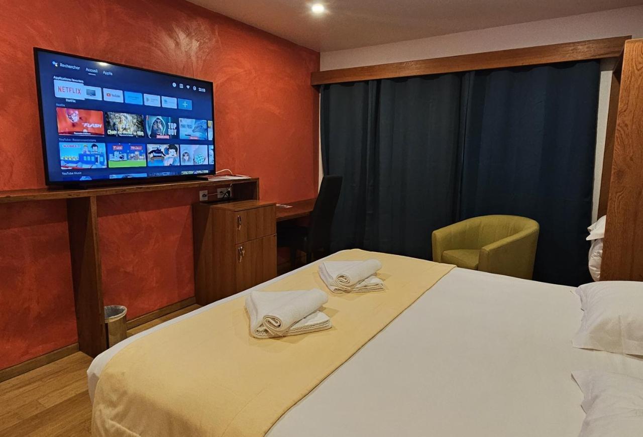 Hotel Sas Clp - La Marina Kourou Esterno foto